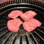 神戸牛焼肉 にくなべ屋 神戸びいどろ - 