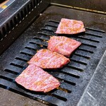 焼肉 ジャンボ - 