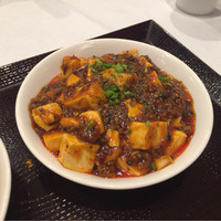 御膳房 六本木店 - 麻婆豆腐。一品セットで頼まれて方が多かったです。
