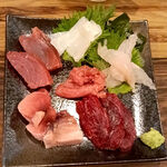 天然鮪料理うしお - うしお3種盛り　990円
