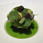 ラ・ヴァガボンド - 加能蟹　アボカド　薄い豆　キャビア　ナスタチウム　イタリアンパセリ　黒米