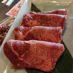 飛騨焼肉ホルモンぼたん - 