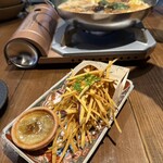 藁と瓶 赤星カツヲ - 