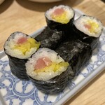 鶴すし - トロタク巻き　605円