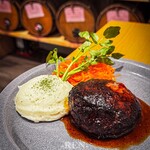 和牛と樽ワイン バレル - A5和牛肉汁ハンバーグ 1,870円