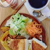 食パン専門店 Hibi Pan Bakery & cafe