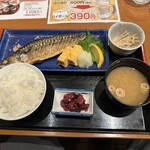 海鮮茶屋 一鮮 - 【2026.1.22(木)】本日の焼魚定食（鯖の一夜干し＋飯並盛＋味噌汁＋漬物＋小鉢）990円