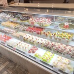 ムッシュ マスノ アルパジョン - イチゴを使ったケーキが多いような気がしました