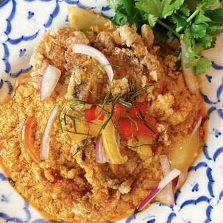 本場の調味料にこだわりながらも、食べやすい本格タイ料理