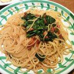 ジョリーパスタ - ほうれんそうとベーコンのパスタ