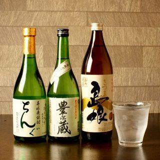 We offer a wide variety of drinks, from standard drinks to rare shochu and seasonal sake.