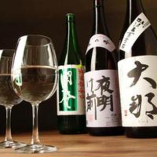 【牡蠣に合う】をコンセプトに希少な地酒など様々なお酒をご用意