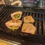 YAKINIKUEN 忍鬨 大阪梅田店 - 