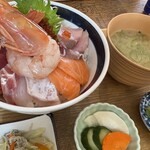 沼津牡蠣センター カキ小屋2号店 米と魚 - 観光地価格ではあるが満足度高し。