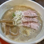 麺屋 とり仁 - 料理写真:濃厚とり仁らーめん＋半レアチャーシュー丼
900円＋380円