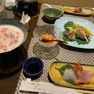 旬の味をお届けする日替わりメニューや自慢の一品料理を楽しめる