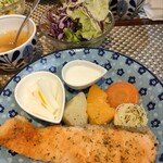 cafe ここらく - 添え野菜は、じゃがいも・バターピーナッツかぼちゃ・人参