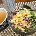 cafe ここらく - サラダジャーから器に出した時の画像