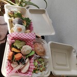 cafe ここらく - テイクアウトの見本展示