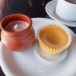 神戸フランツ umieモザイク店 - 神戸壺プリンと半熟チーズケーキ