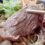 ケンチャンラーメン - チャーシュー。