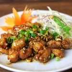 大阪カオマンガイカフェ - 鶏肉のレモングラス炒め