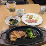 ガスト - 料理写真:フィットメニュー3品select 900円