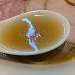 中華そばや 和凡 - スープ