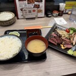 福井肉食堂 - 200gステーキ３種盛り定食