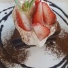 キックバック カフェ - 羅漢果チョコケーキの苺デコ！うますぎんべ。