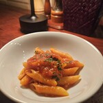 カルネジーオ イースト - 