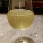 PIZZERIA CIRO - 微発泡な白ワイン  528円
      美味しかったです
