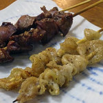 砂肝2本350円
          鶏皮2本200円