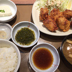 Yayoi Ken - から揚げ定食+めかぶ