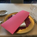 SALONE TOKYO - 封筒の中はドリンクメニューとコース内容