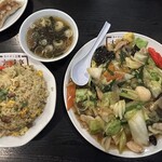 らーめん工房 大将亭 - 五目あんかけ焼きそば、半チャーハン