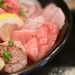 太助 - 海鮮丼DX