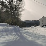 つばめ食堂 - 案内板と店舗