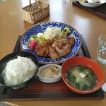 つばめ食堂 - 白金豚しょうが焼定食