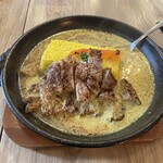 &スリランカTOKYO - 豚骨ロースステーキカレー