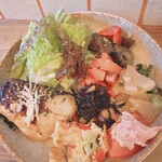 シフク食堂 - 鮮魚の味噌漬け焼きと副菜