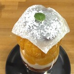 a Lot cafe&bar - 求肥の下には餡子