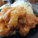 はざま屋の唐揚専門店 - 料理写真:中毒になる魅惑粉の唐揚げ４個