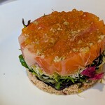 ラ・ターブル・オ・ジャポン - ワサビ風味のサーモンのパヴェ