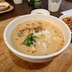 魏飯餃子 - 担々麺