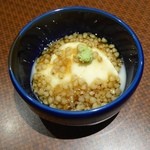 Touya - お通しの蕎麦の実あんかけのおぼろ豆腐