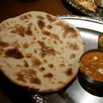 Indian Restaurant Shanti - 【再訪追加2015/1】ロティは表面はパリパリ、中は歯ごたえのあるパン