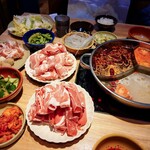 ビャンビャン麺 火鍋 成都 - 