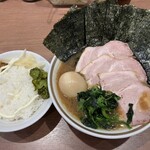 家系ラーメン大ちゃん - 特製ラーメン ライス