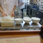 あいつのラーメン かたぐるま - きれいな店内です